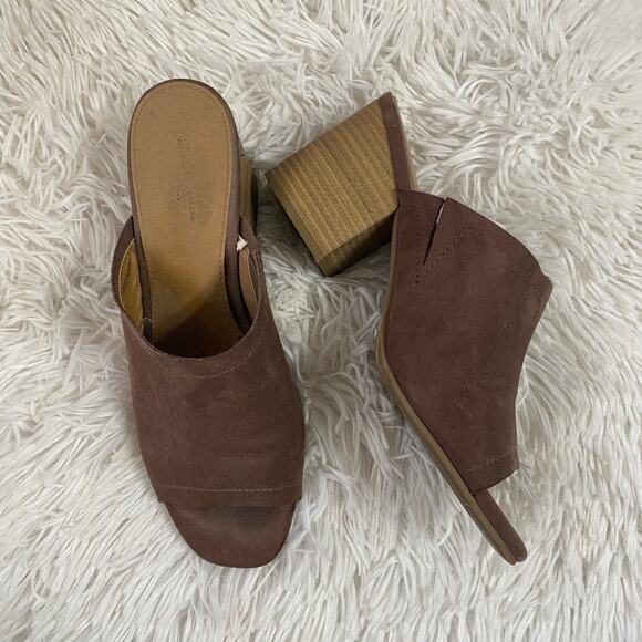 UNIVERSAL THREAD • Norelle Brown Purple Microsuede Peep Toe Heeled Sandals Shoes - Picture 1 of 5